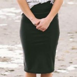 NWT Agnes & Dora XS Sandra Dee Faux Vegan Leather Pencil Skirt & Dust Bag